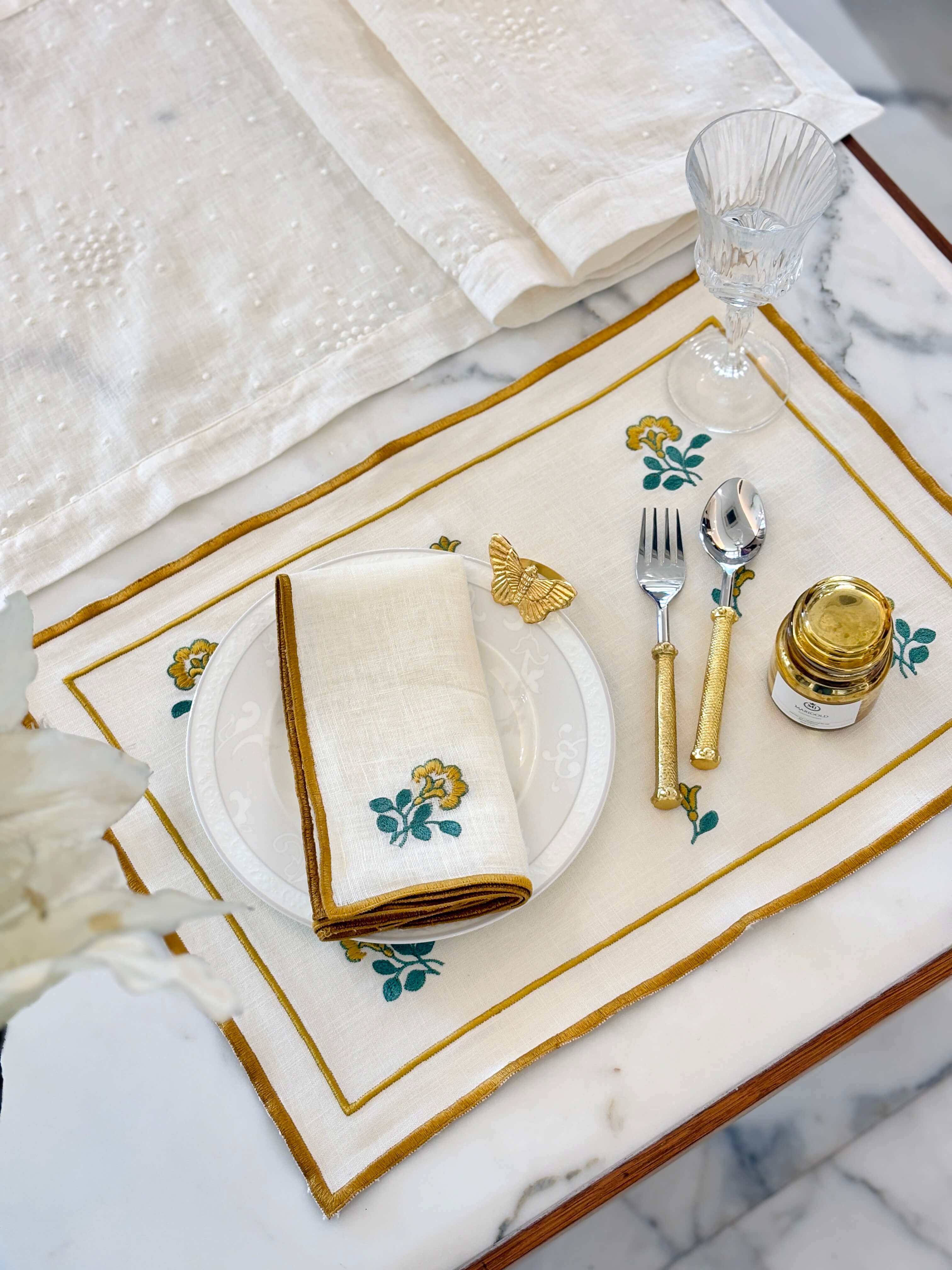 Floral Aop Embroidery Mat