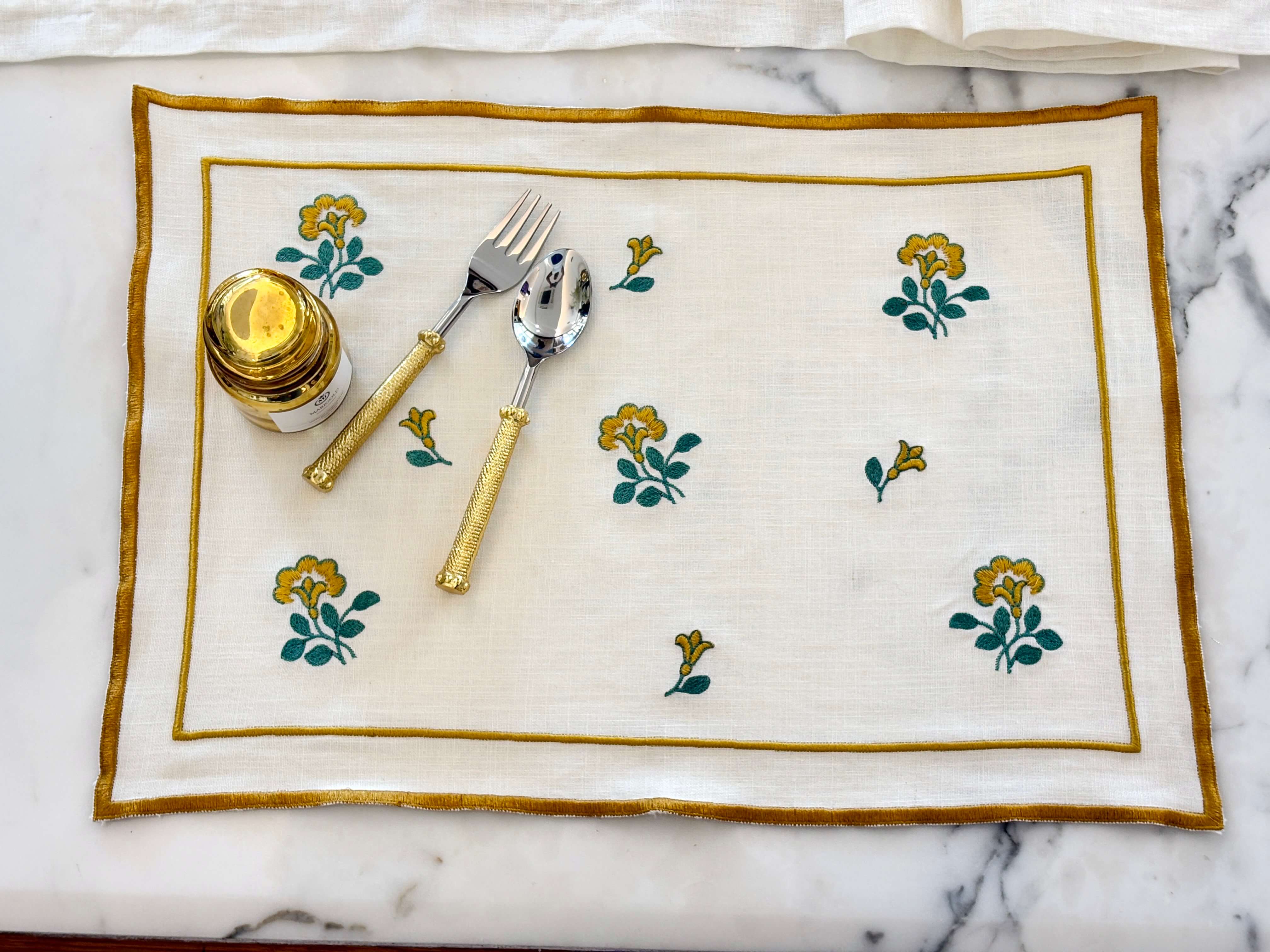 Floral Aop Embroidery Mat