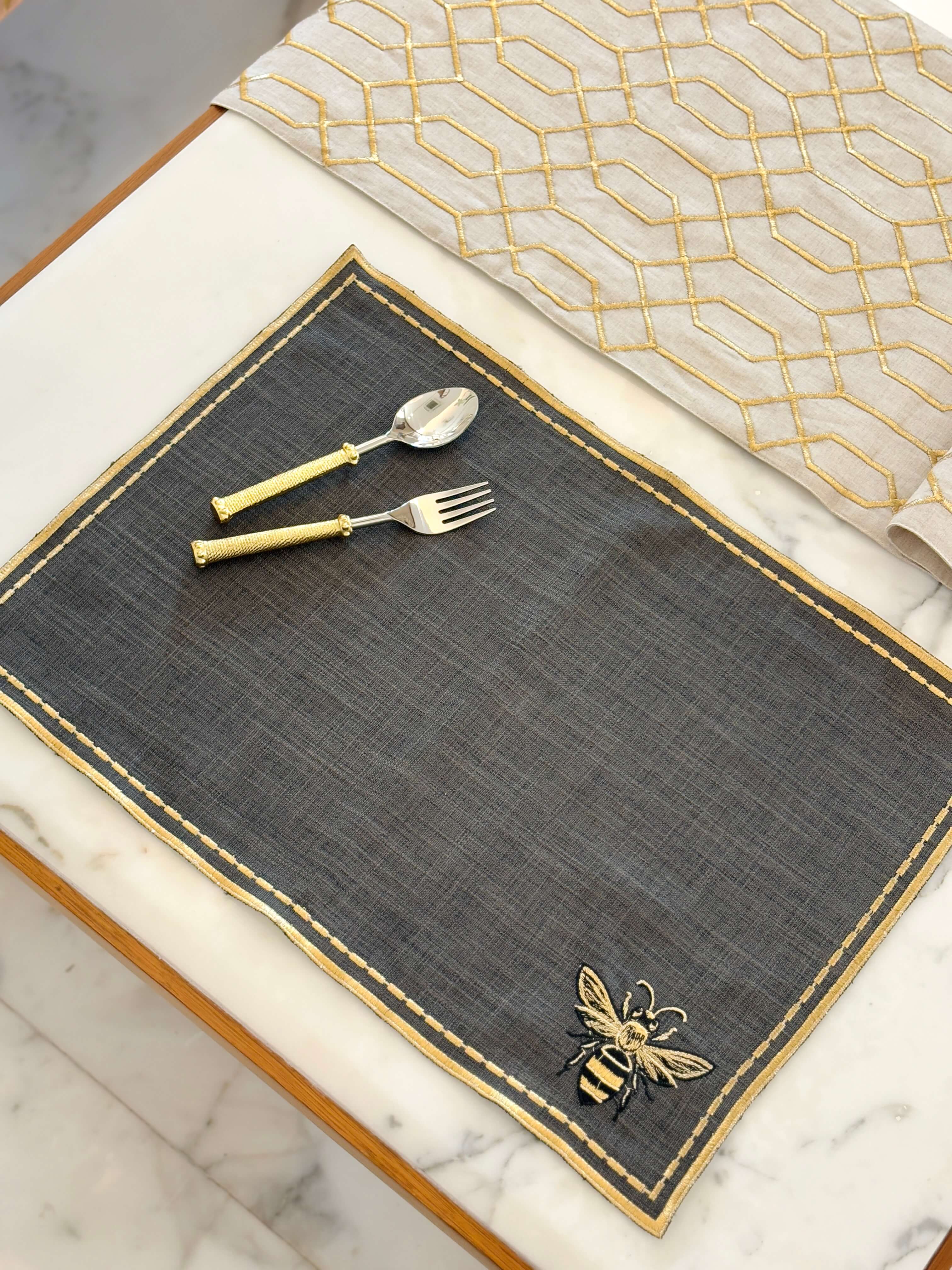 Bee Emb Mat