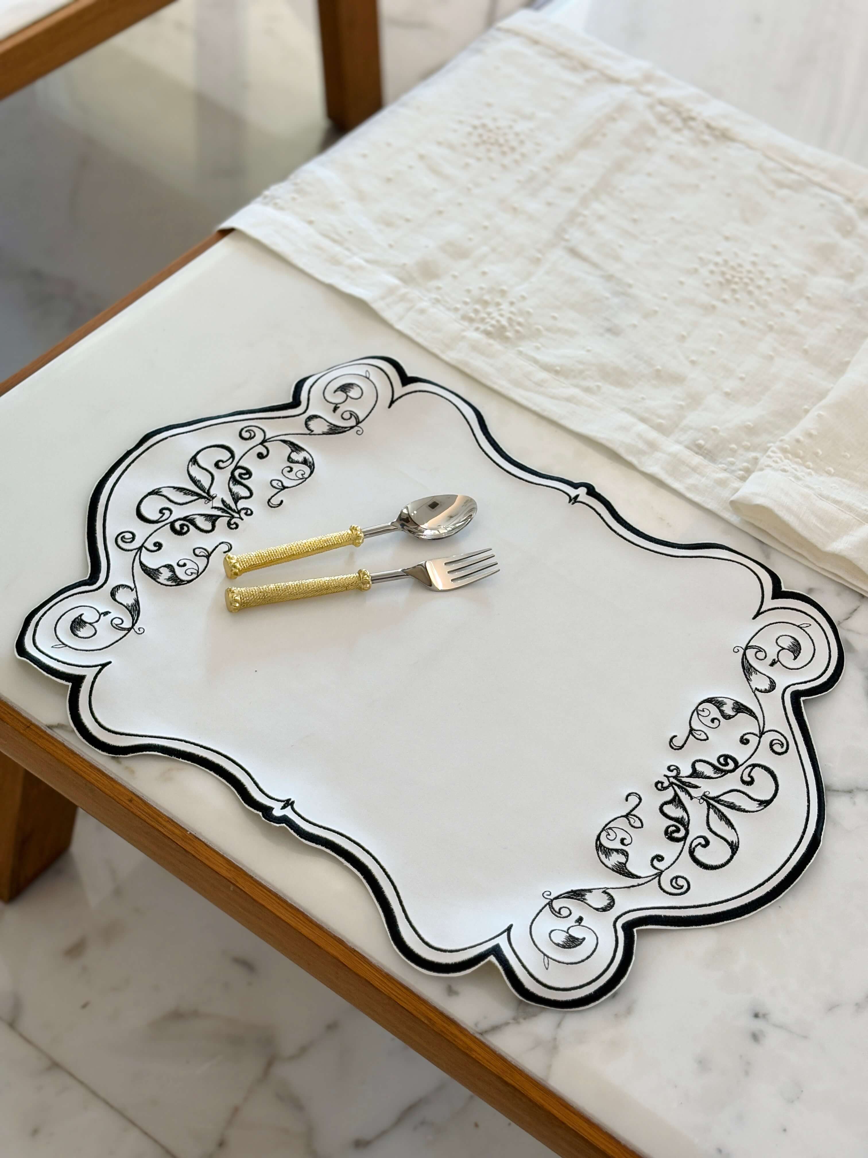 Mordern Emb Faux Leather Mat