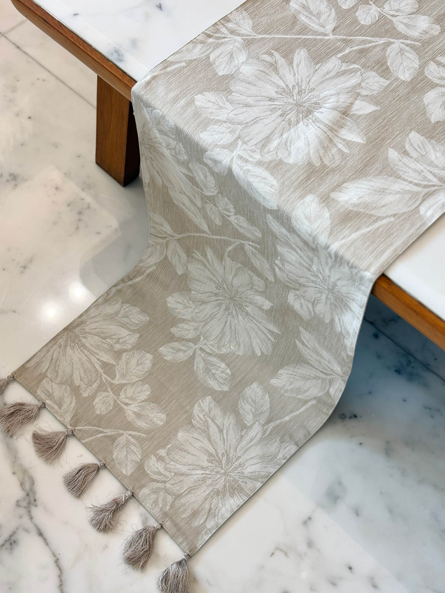 Natural Weave Tussel Runner