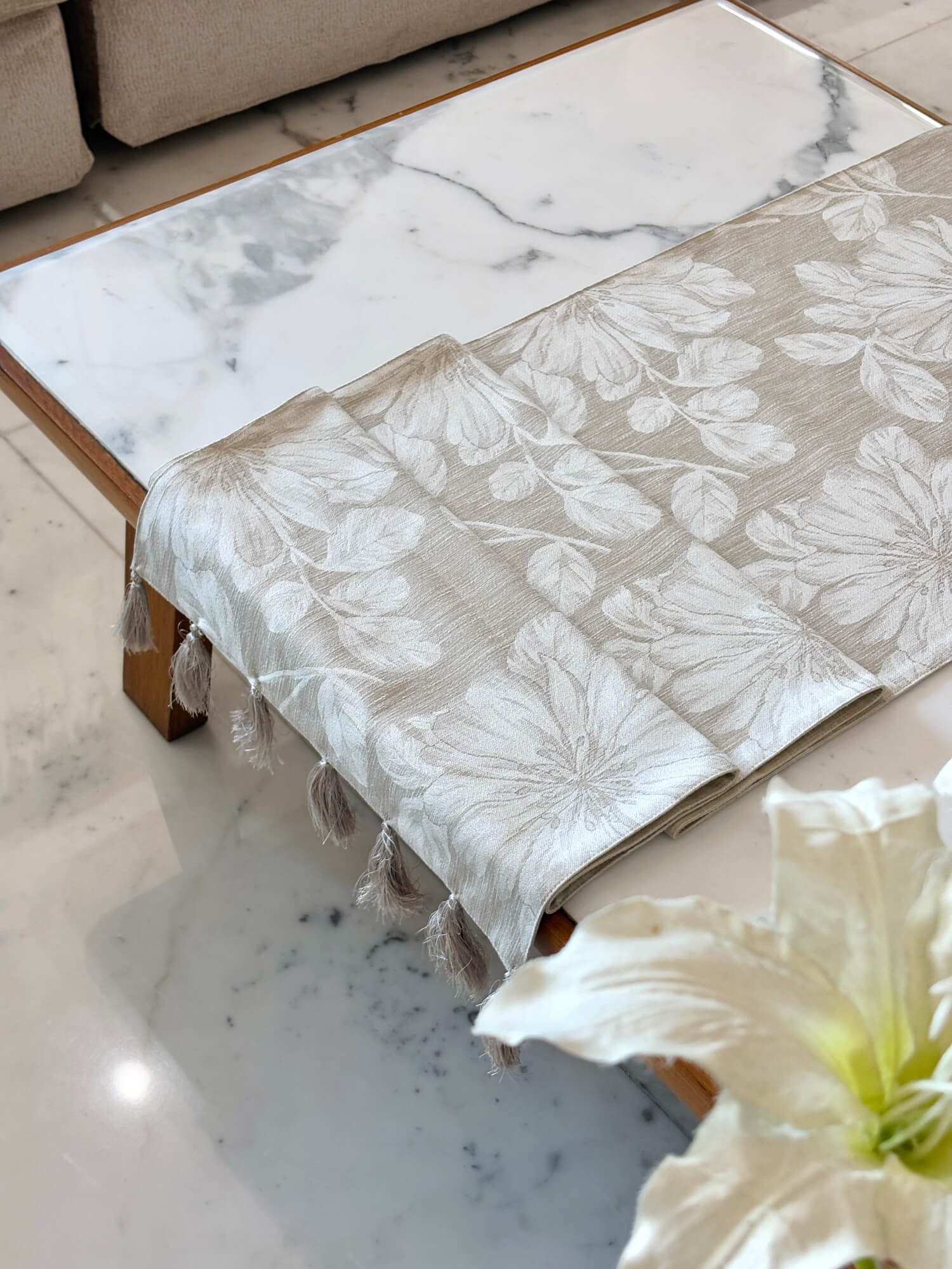 Natural Weave Tussel Runner