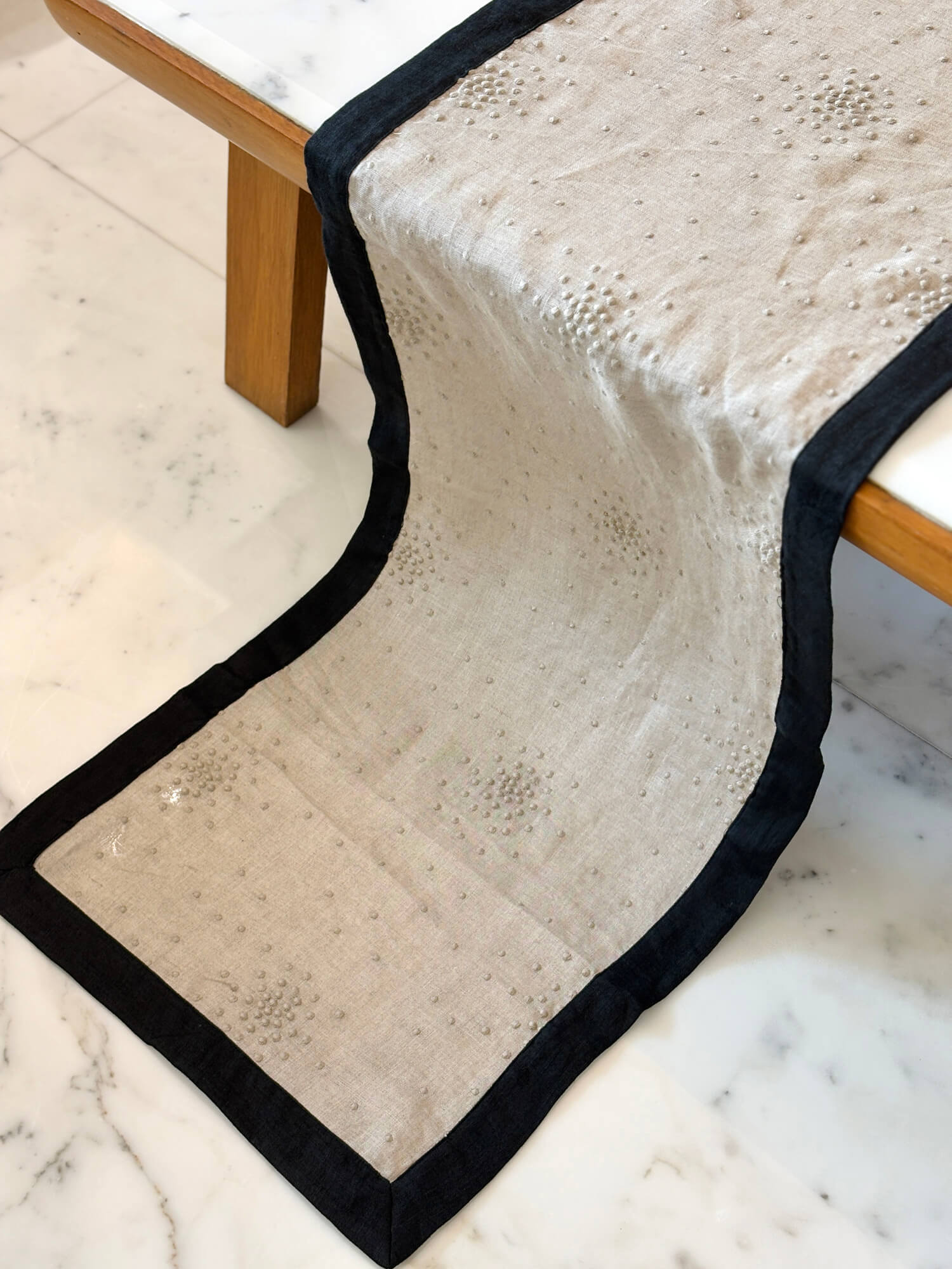 Aop Dotted Emb Runner