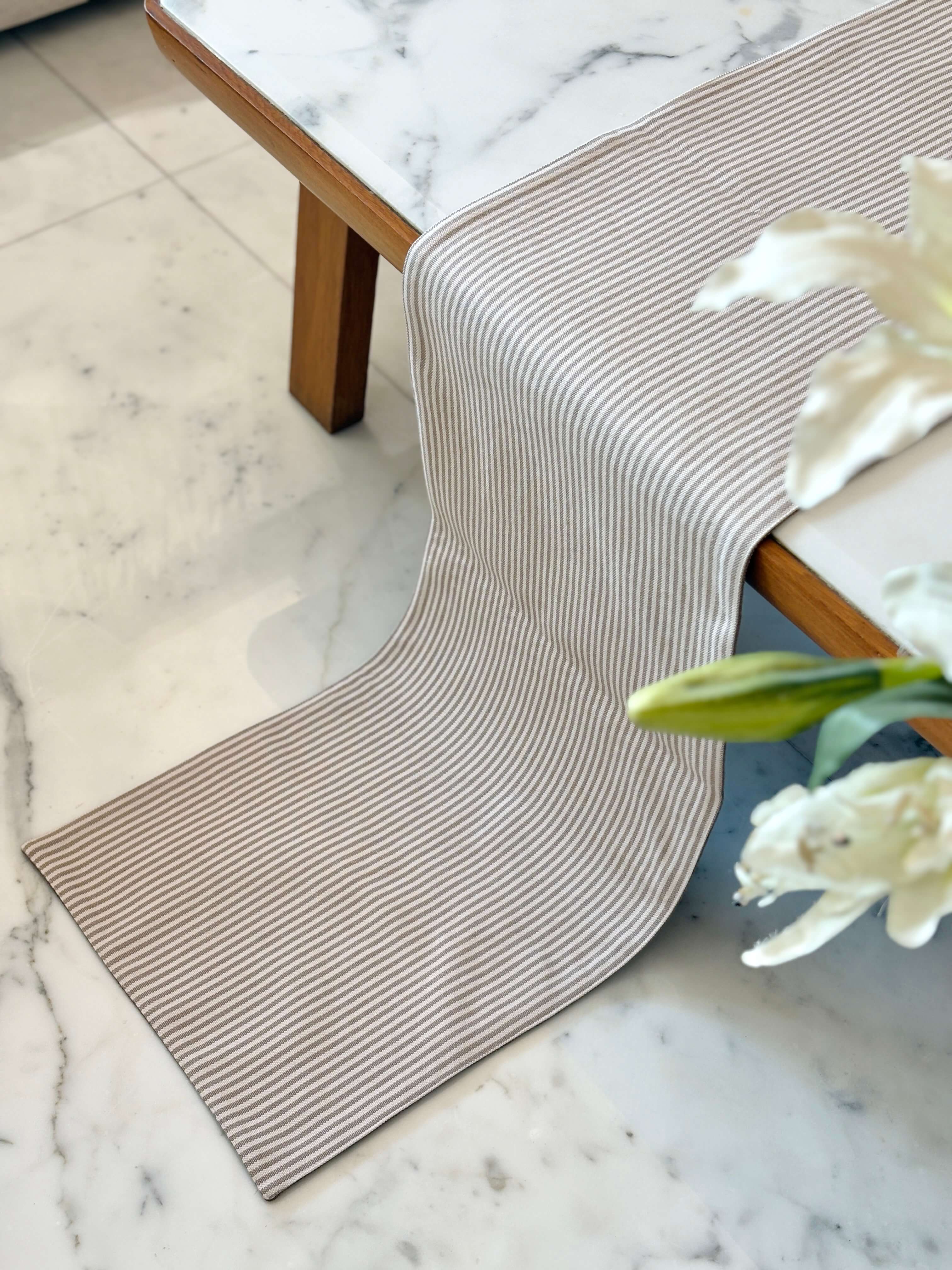 Stripe Emb 2way Runner