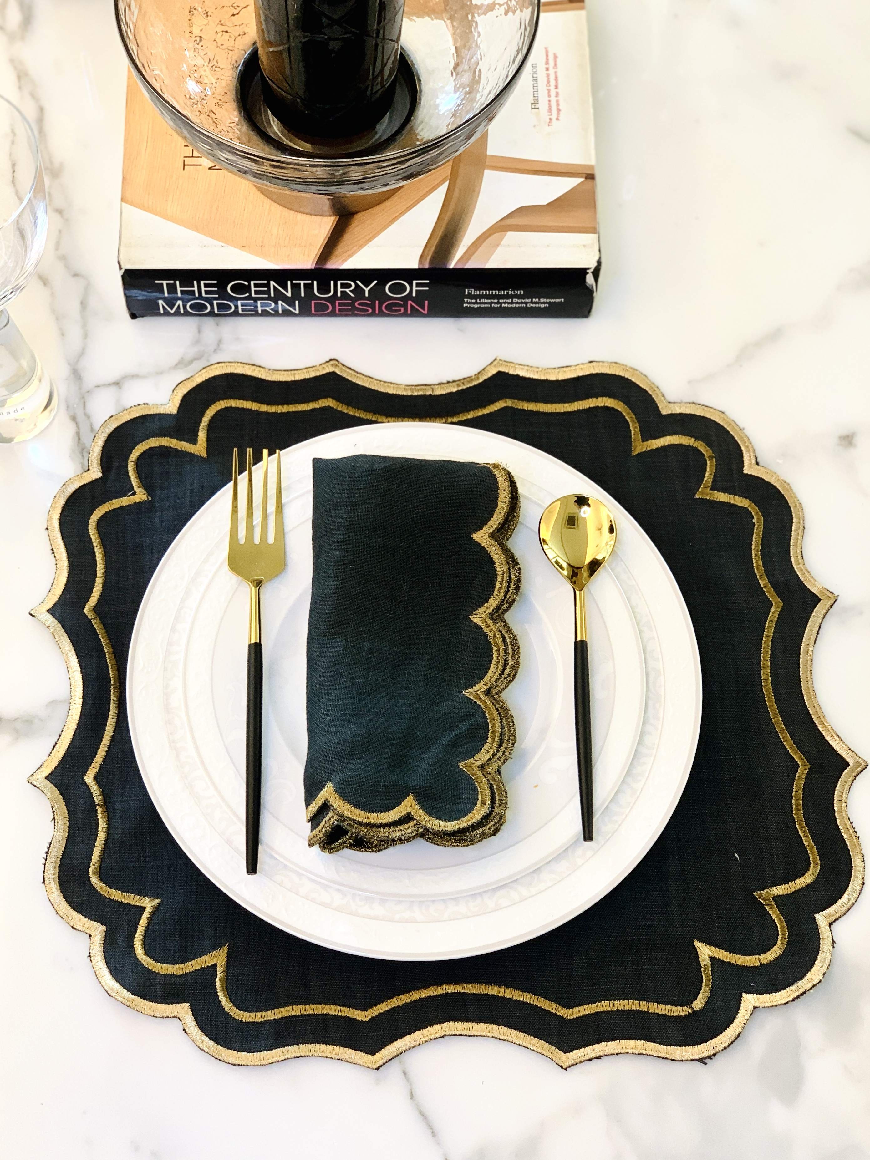 Victorian Scallop Mat