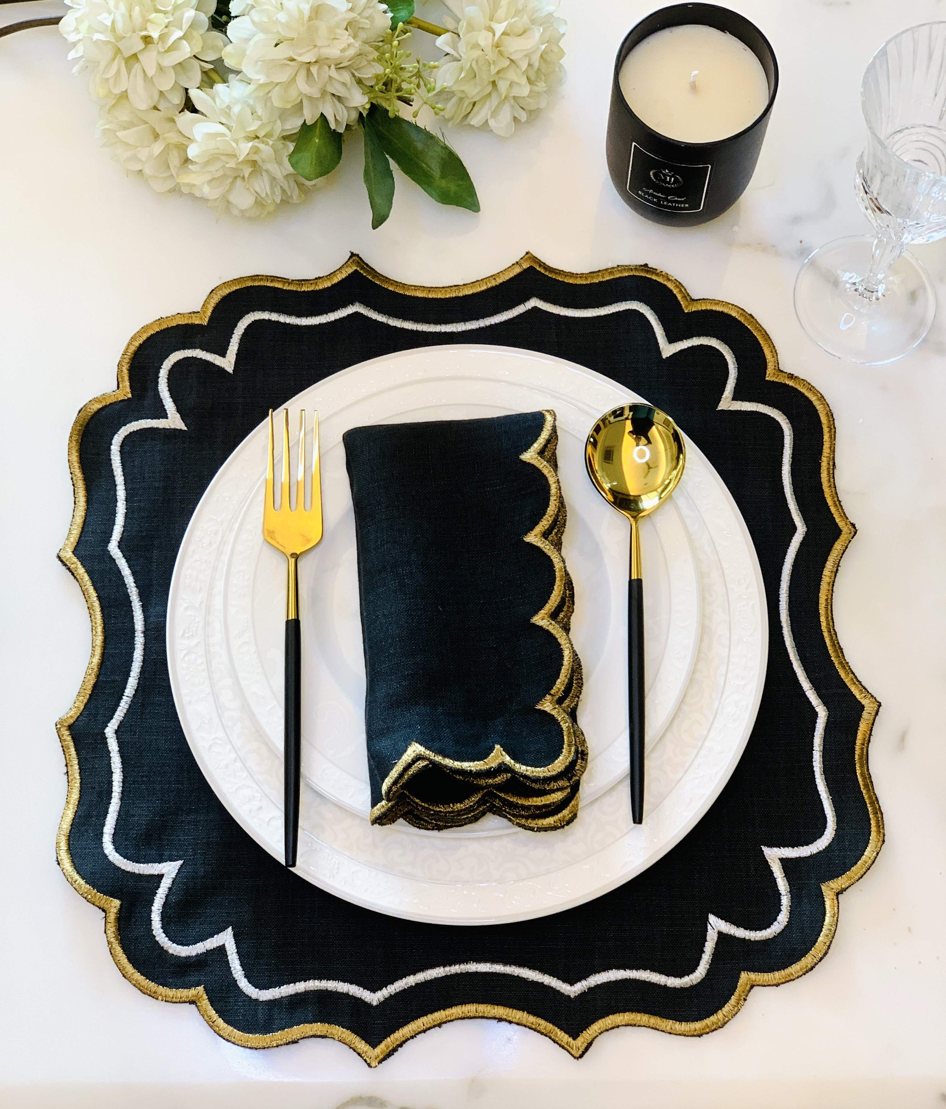 Victorian Scallop Mat